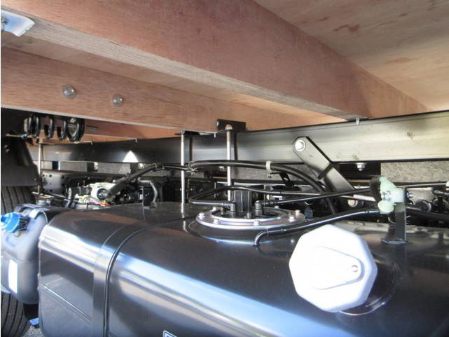 三菱ふそうキャンタークレーン4段小型（2t・3t）[写真34]