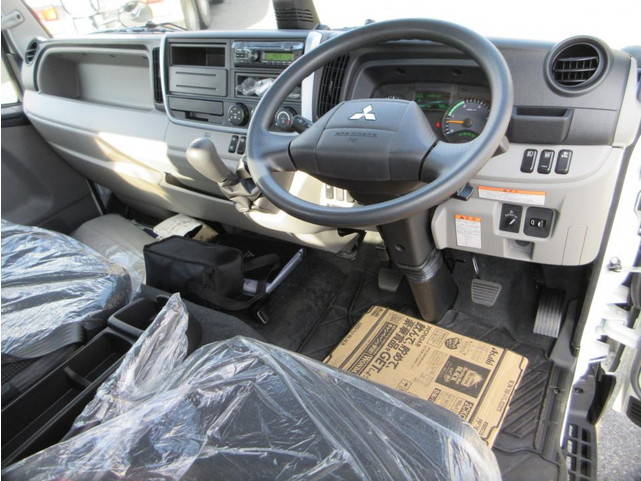 三菱ふそうキャンタークレーン4段小型（2t・3t）[写真09]