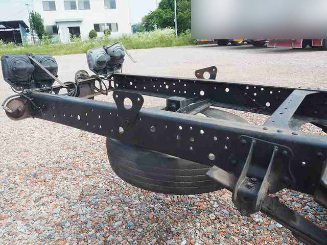 日野レンジャーシャーシ中型（4t）[写真21]