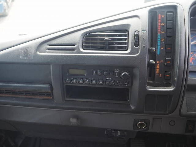 日野レンジャーシャーシ中型（4t）[写真36]