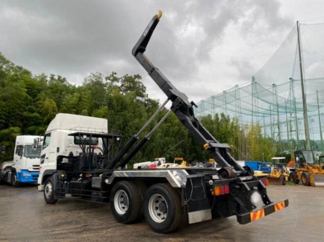 日野プロフィアコンテナ専用車大型（10t）[写真20]