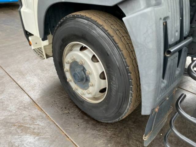 日野プロフィアコンテナ専用車大型（10t）[写真09]