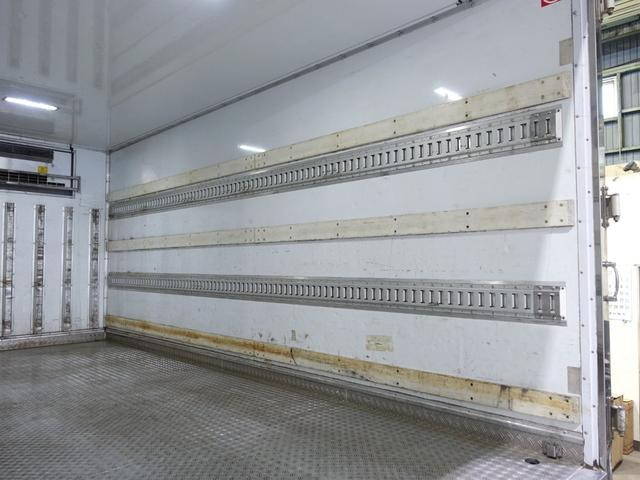 三菱ふそうキャンター冷凍車（冷蔵車）小型（2t・3t）[写真10]