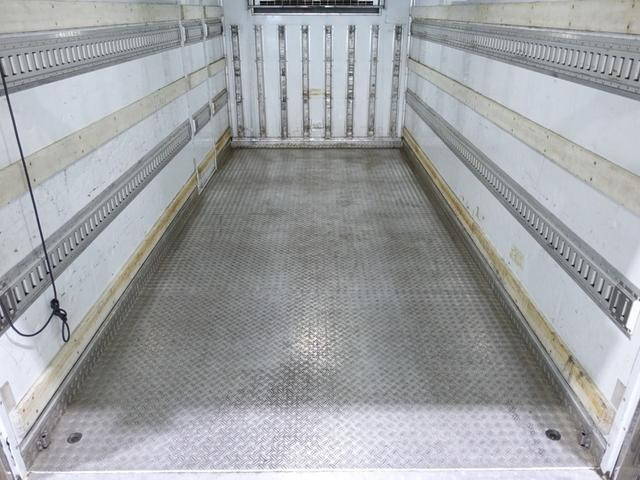 三菱ふそうキャンター冷凍車（冷蔵車）小型（2t・3t）[写真12]