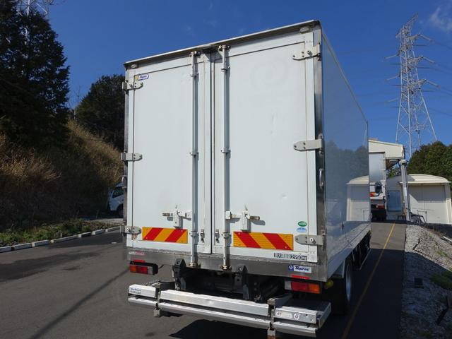 三菱ふそうキャンター冷凍車（冷蔵車）小型（2t・3t）[写真03]