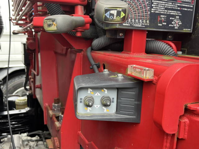いすゞフォワードセルフクレーン6段中型（4t）[写真17]