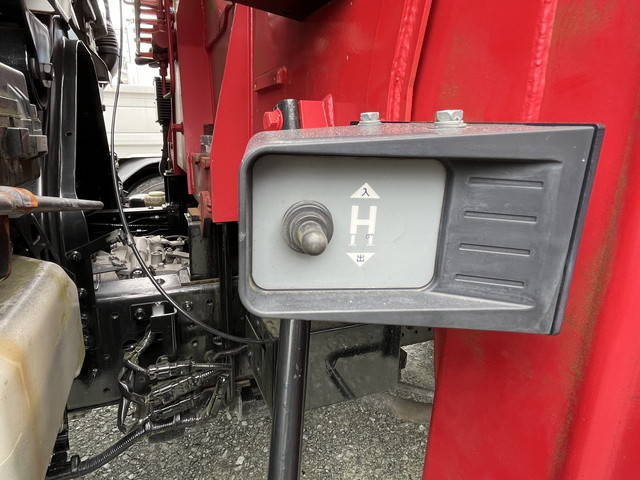 いすゞフォワードセルフクレーン6段中型（4t）[写真18]