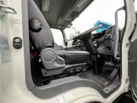 いすゞフォワードセルフクレーン6段中型（4t）[写真28]