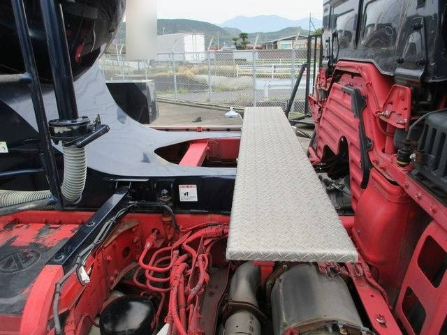 日野プロフィアバルク車（粉粒体運搬車）大型（10t）[写真09]