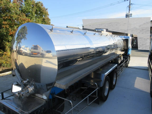 三菱ふそうスーパーグレートタンク車（タンクローリー）大型（10t）[写真03]