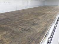 いすゞギガアルミウイング大型（10t）[写真11]