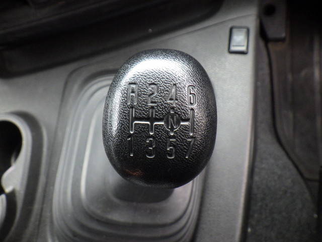 いすゞギガアルミウイング大型（10t）[写真21]