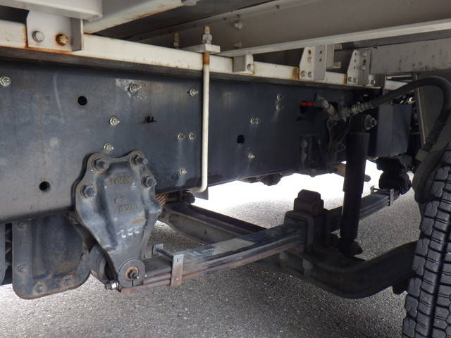 いすゞギガアルミウイング大型（10t）[写真28]