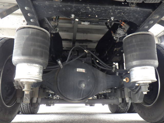 いすゞギガアルミウイング大型（10t）[写真29]