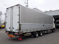 いすゞギガアルミウイング大型（10t）[写真02]