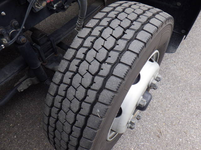 いすゞギガアルミウイング大型（10t）[写真32]