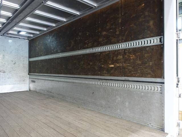 いすゞフォワードアルミウイング中型（4t）[写真10]