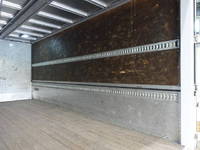 いすゞフォワードアルミウイング中型（4t）[写真10]