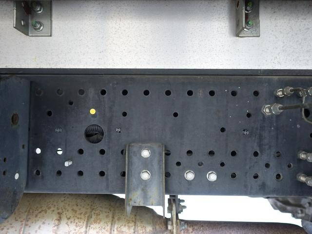 いすゞフォワードアルミウイング中型（4t）[写真20]