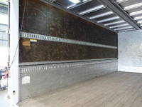 いすゞフォワードアルミウイング中型（4t）[写真09]