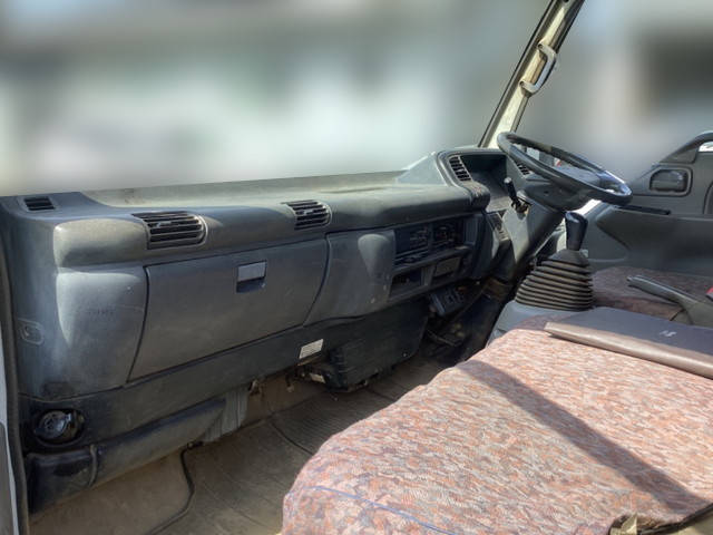 いすゞエルフアルミウイング小型（2t・3t）[写真21]