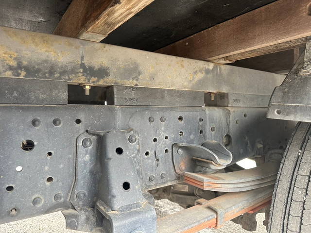 いすゞエルフクレーン4段小型（2t・3t）[写真18]