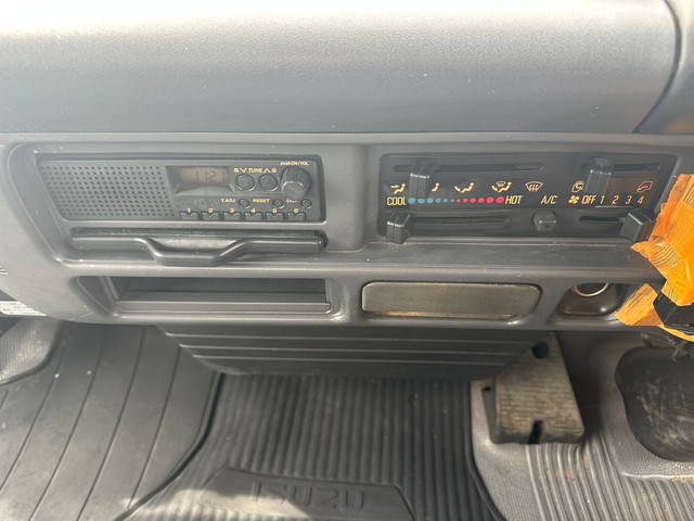 いすゞエルフクレーン4段小型（2t・3t）[写真26]