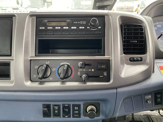 日野レンジャーセルフクレーン4段中型（4t）[写真35]