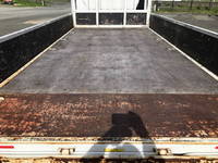 三菱ふそうキャンター平ボディ小型（2t・3t）[写真10]