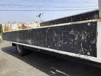 三菱ふそうキャンター平ボディ小型（2t・3t）[写真12]