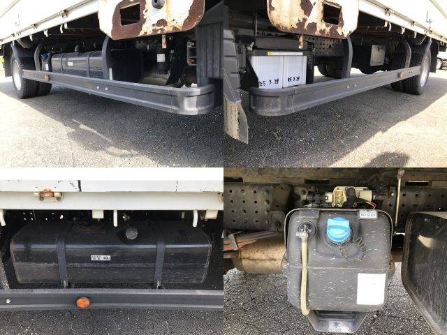 三菱ふそうキャンター平ボディ小型（2t・3t）[写真17]