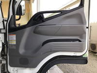 三菱ふそうキャンター平ボディ小型（2t・3t）[写真23]