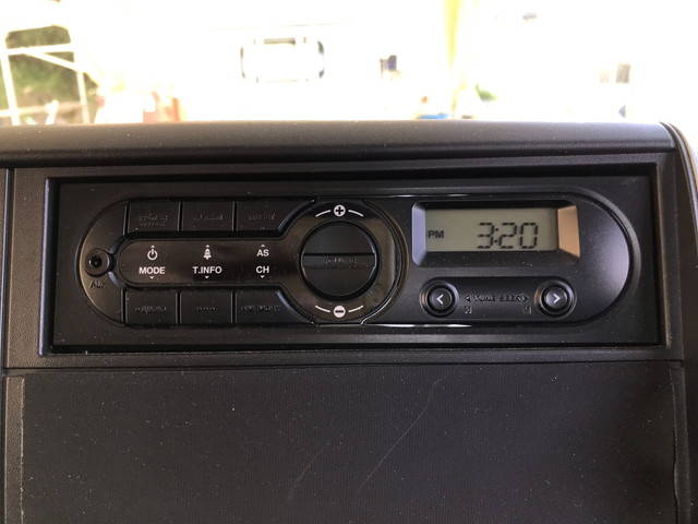 三菱ふそうキャンター平ボディ小型（2t・3t）[写真31]