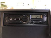 三菱ふそうキャンター平ボディ小型（2t・3t）[写真31]