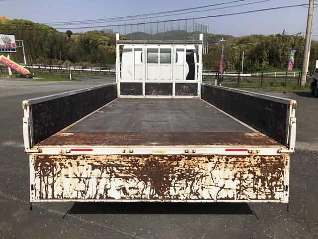 三菱ふそうキャンター平ボディ小型（2t・3t）[写真09]