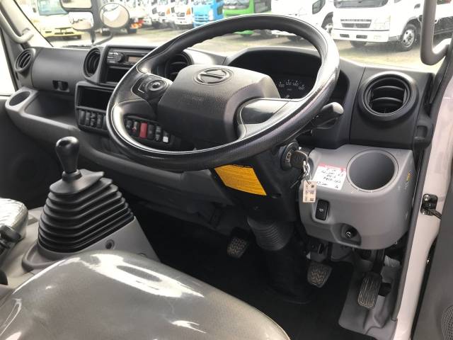 日野デュトロクレーン3段小型（2t・3t）[写真18]