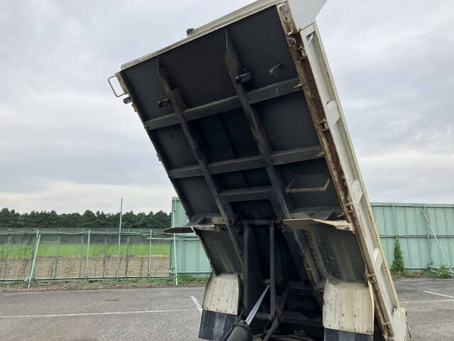 いすゞエルフダンプ小型（2t・3t）[写真17]