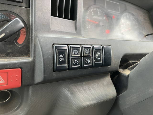 いすゞエルフダンプ小型（2t・3t）[写真37]