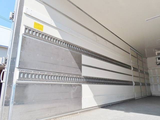 日野レンジャー冷凍車（冷蔵車）増トン（6t・8t）[写真26]