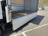 三菱ふそうキャンターアルミウイング小型（2t・3t）[写真12]