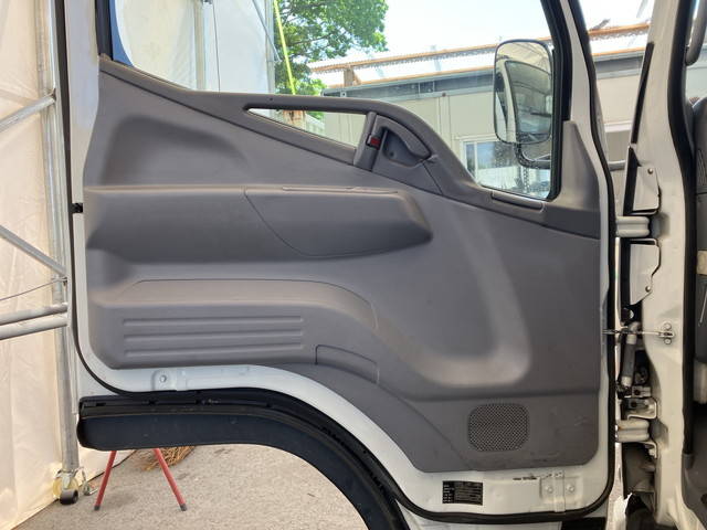 三菱ふそうキャンターアルミウイング小型（2t・3t）[写真22]