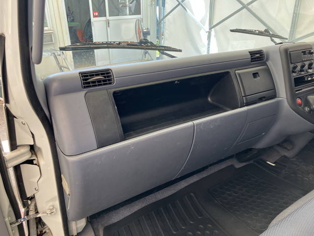 三菱ふそうキャンターアルミウイング小型（2t・3t）[写真26]