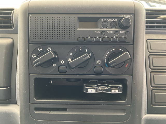 三菱ふそうキャンターアルミウイング小型（2t・3t）[写真31]