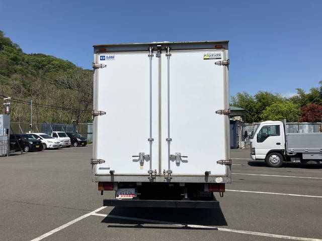 三菱ふそうキャンターアルミウイング小型（2t・3t）[写真08]