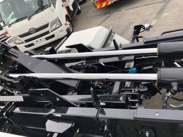 三菱ふそうファイターコンテナ専用車増トン（6t・8t）[写真11]