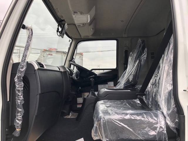 三菱ふそうファイターコンテナ専用車増トン（6t・8t）[写真32]