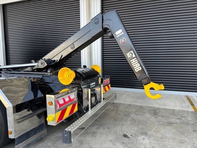 三菱ふそうスーパーグレートコンテナ専用車大型（10t）[写真17]