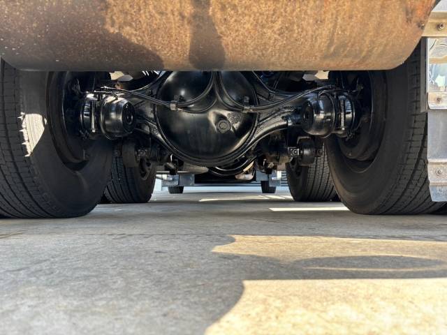 三菱ふそうスーパーグレートコンテナ専用車大型（10t）[写真18]