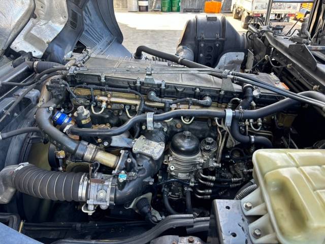 三菱ふそうスーパーグレートコンテナ専用車大型（10t）[写真19]