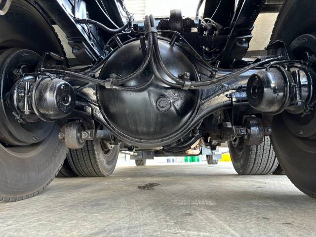 三菱ふそうスーパーグレートコンテナ専用車大型（10t）[写真24]